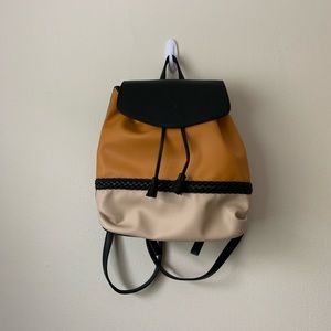 🗝🗝Brand new Backpack!! 🗝🗝